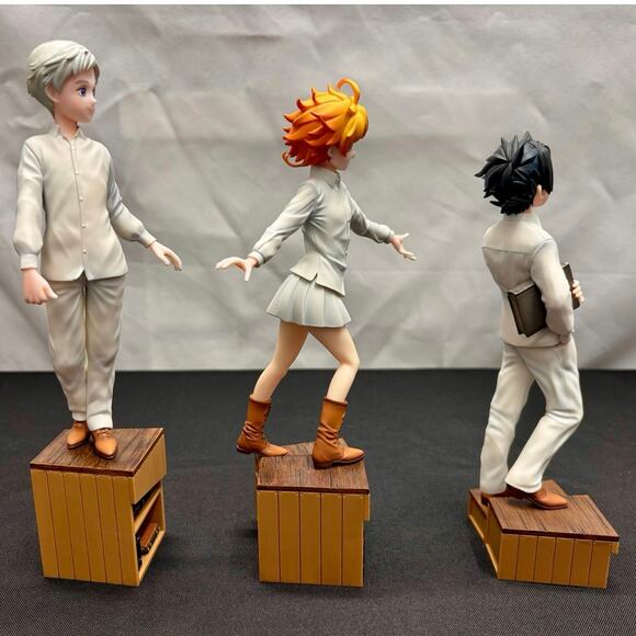 Aniplex The Promised Neverland Norman, Emma, & Ray Stair Figure Set W/ Boxes - Picture 12 of 14